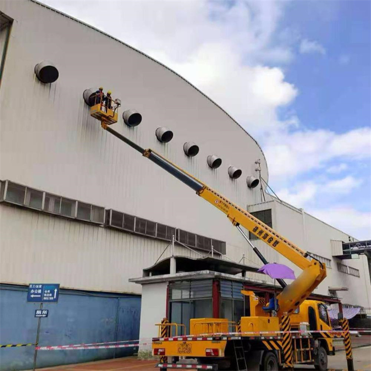 湖州南浔高空作业车出租服务：专业广告牌安装解决方案